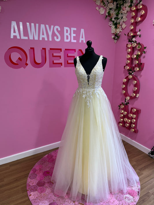 DRESS OF THE WEEK! ๐