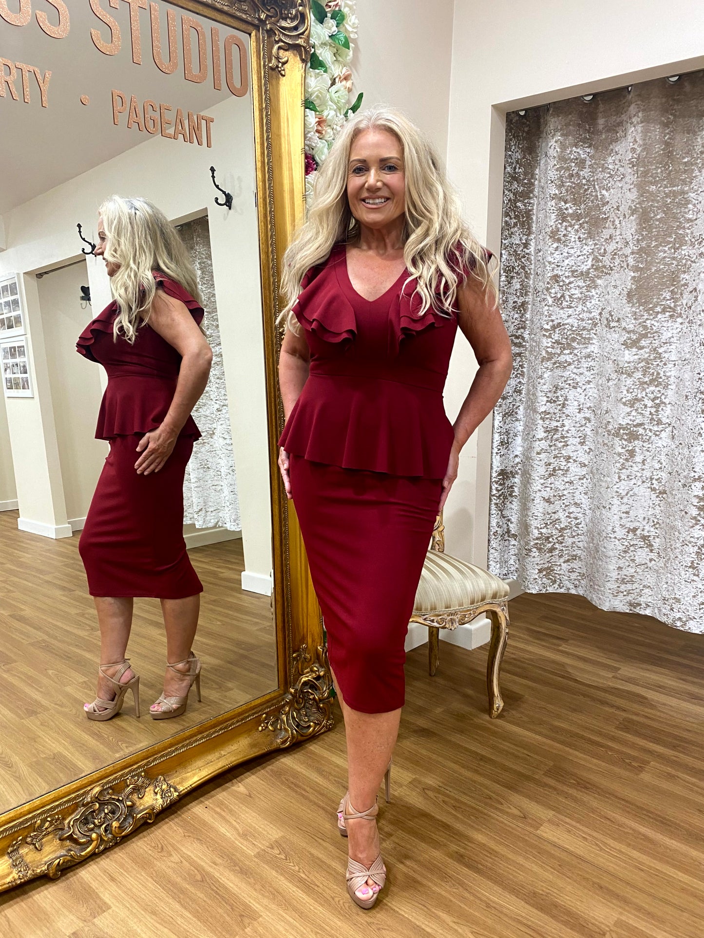 Vienna - bodycon midi dress with peplum frill