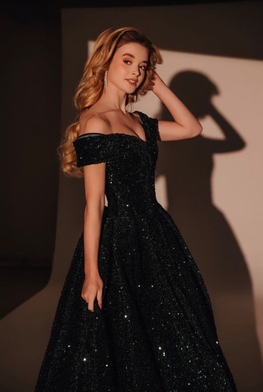 Did you know that Pageant Girl HQ is located here at The Dress Studio? 👑