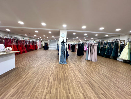 Secure your dress for £50 in December and pay nothing until February 2025! 🎄✨