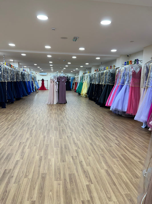 The perfect time to shop for prom!👗